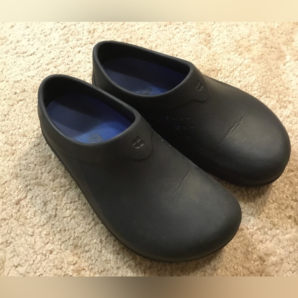 Shoes for crews
